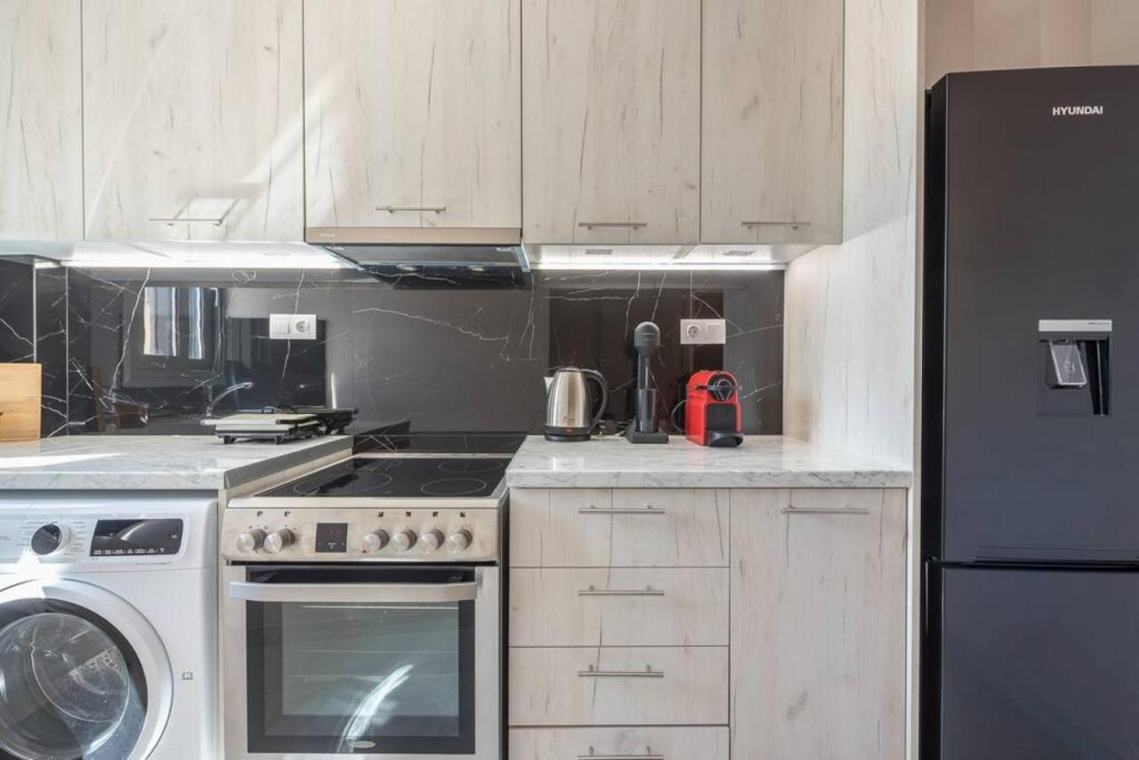 Central Mini Suite Афины Экстерьер фото